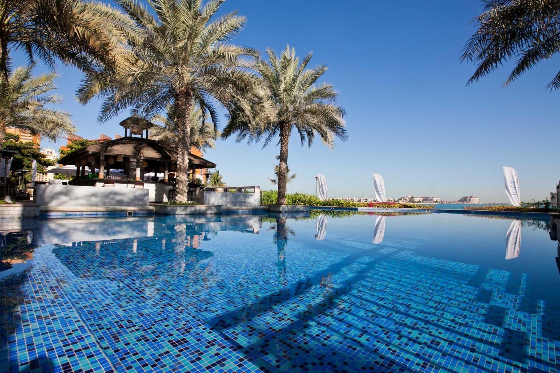 Club Vista Mare, free Riva beach club access