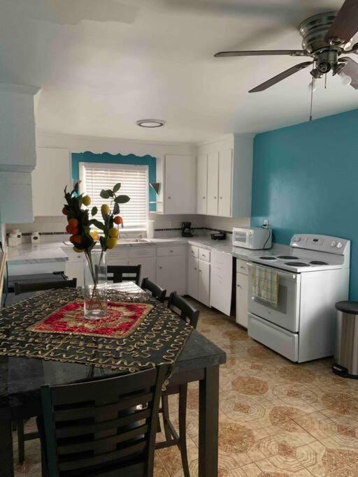 Remodeled House Minutes to Falls Attractions