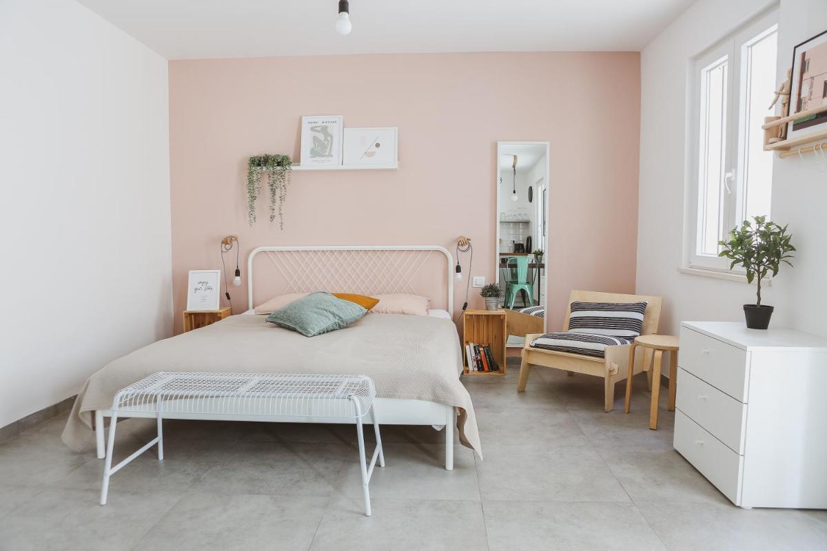 Apartment On the Sunny Side