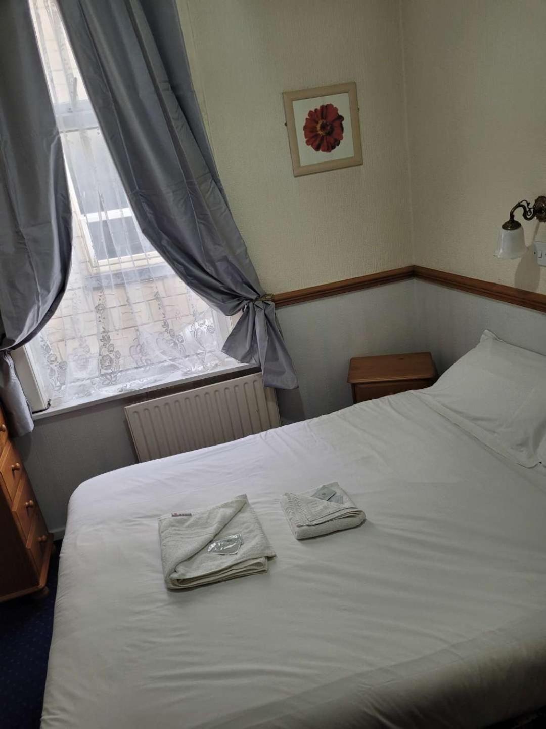 Canasta Hotel