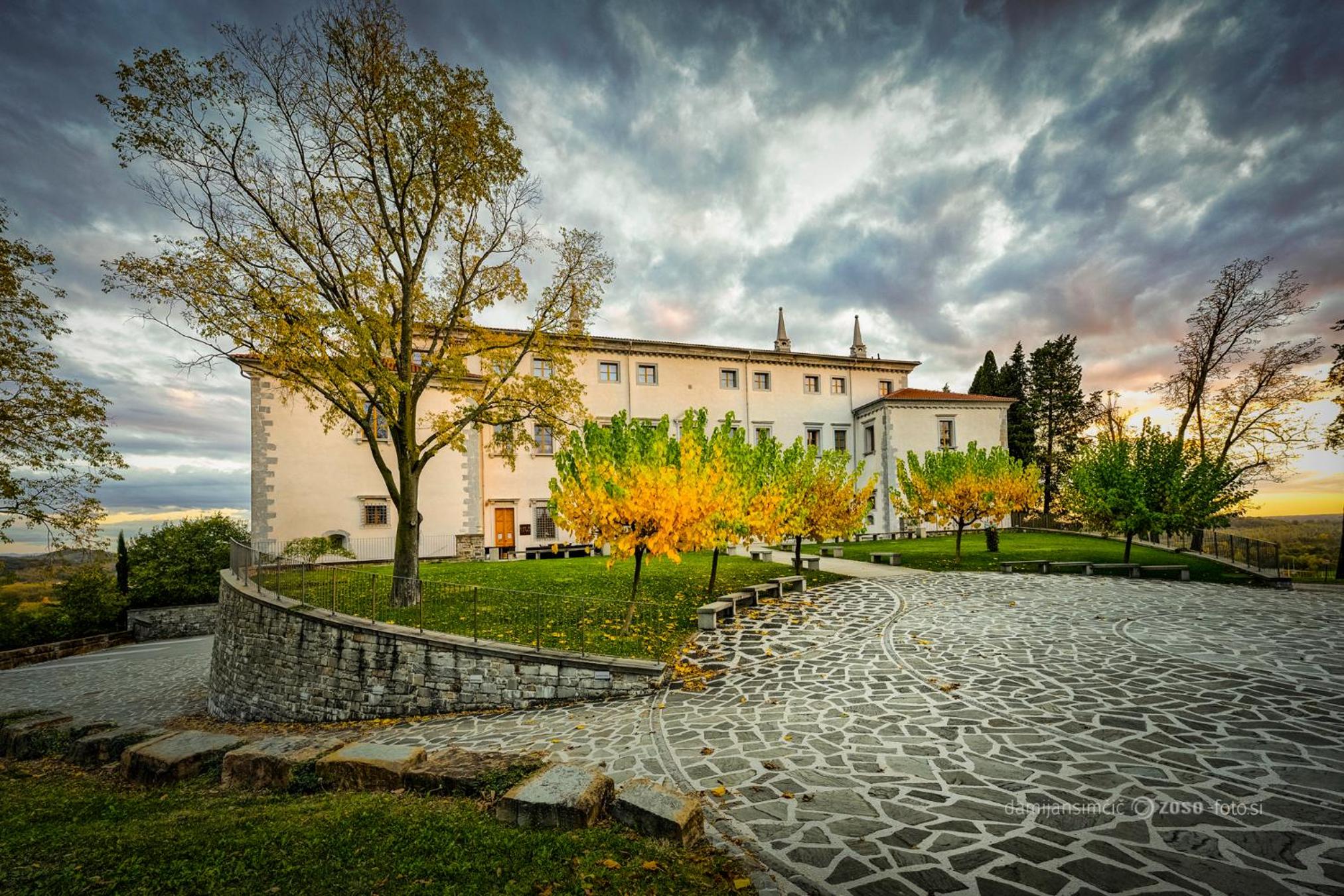 Vila Vipolže - Rooms & J. Suites