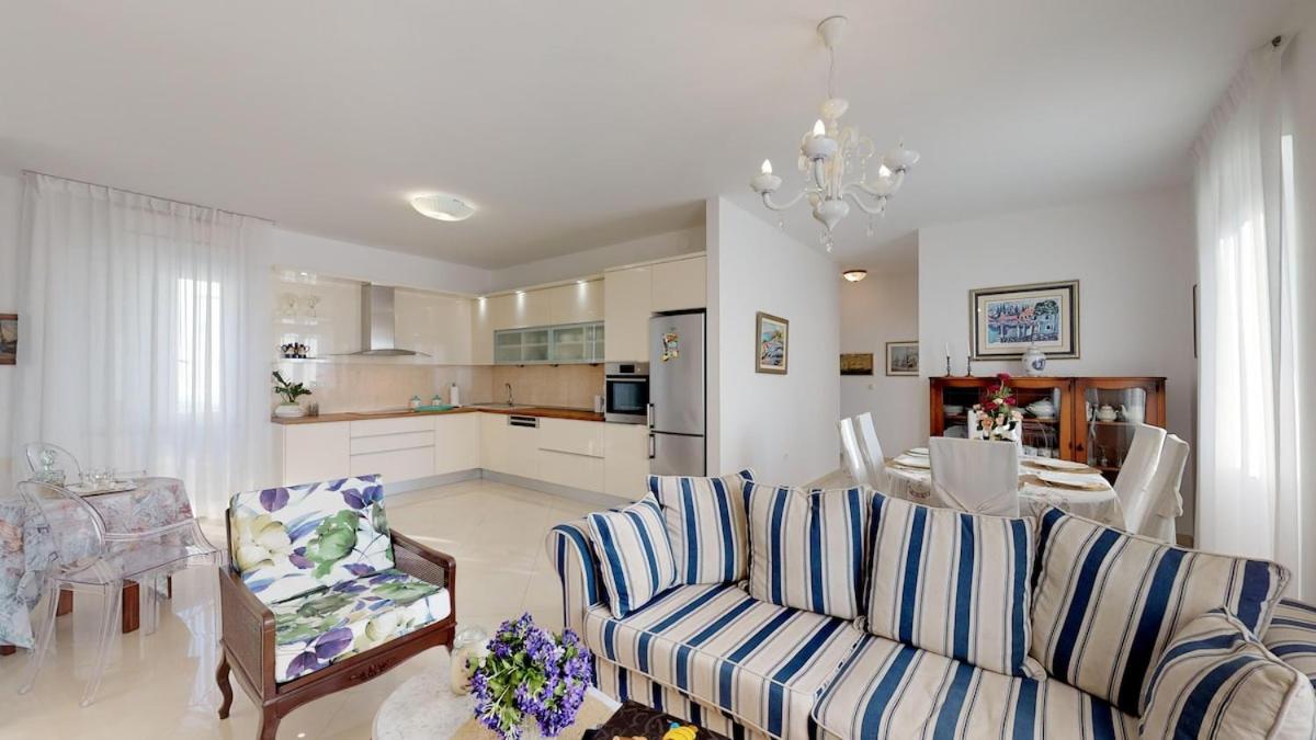 Radovani Luxury Apartment with Private Pool view 4