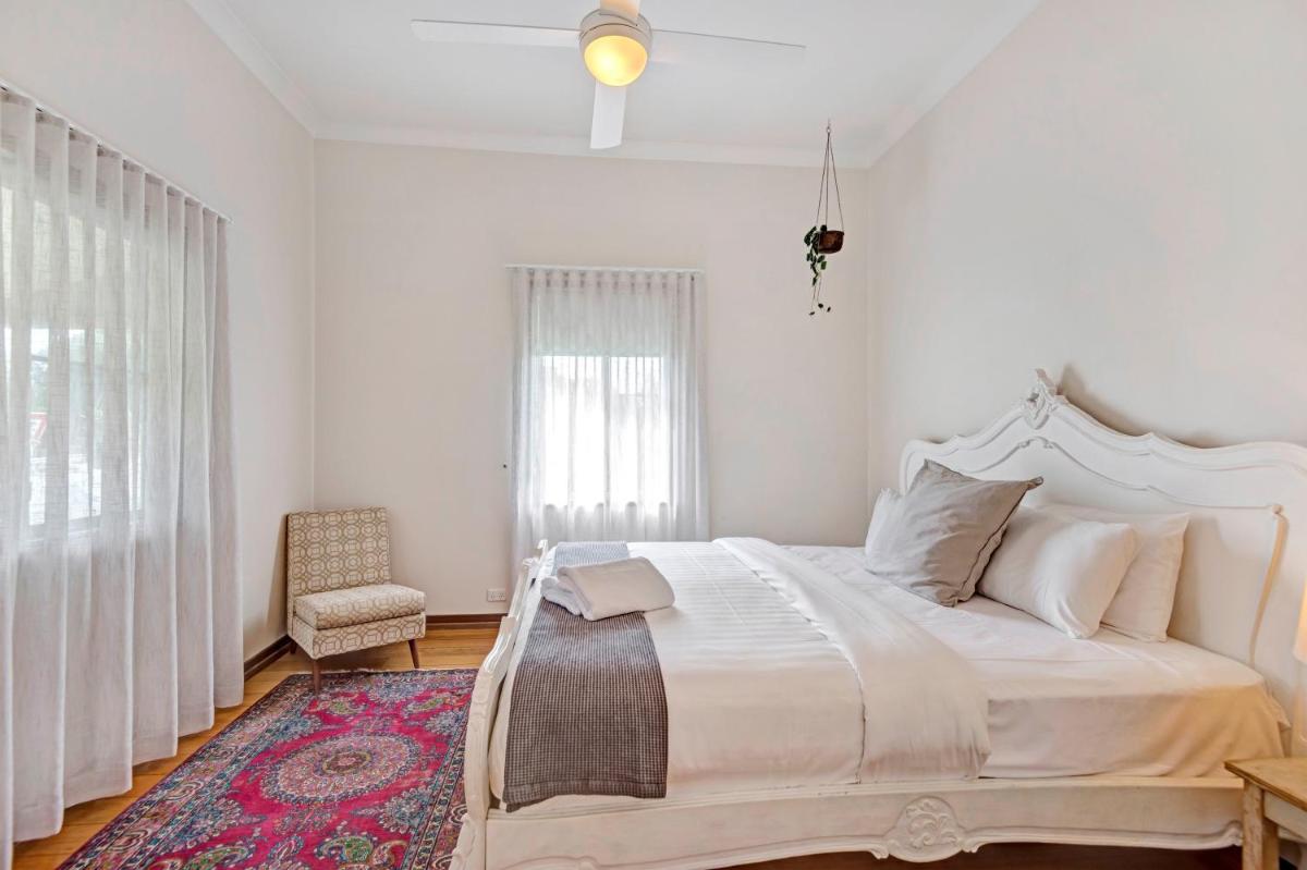 Divine Cottage - Main Street Bangalow