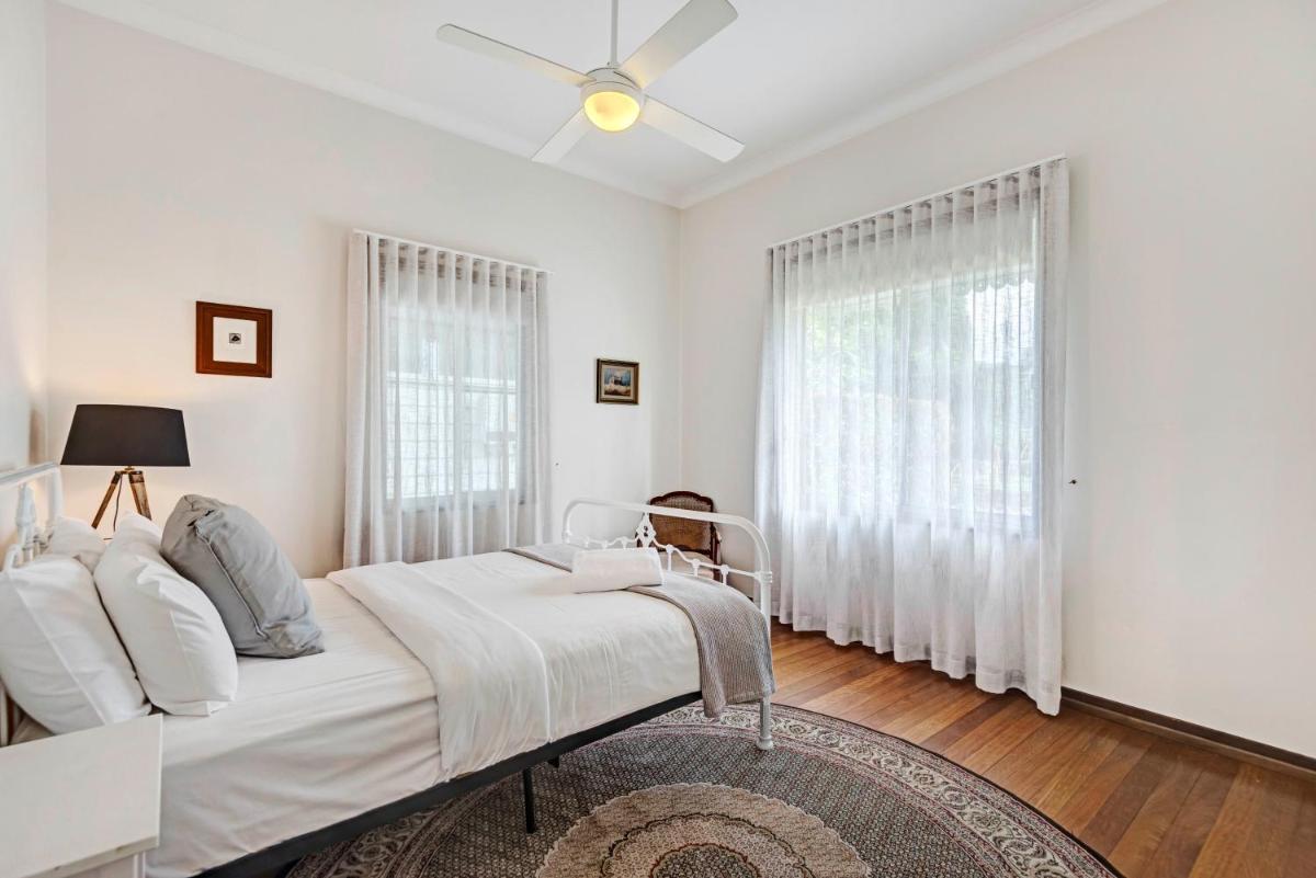 Divine Cottage - Main Street Bangalow
