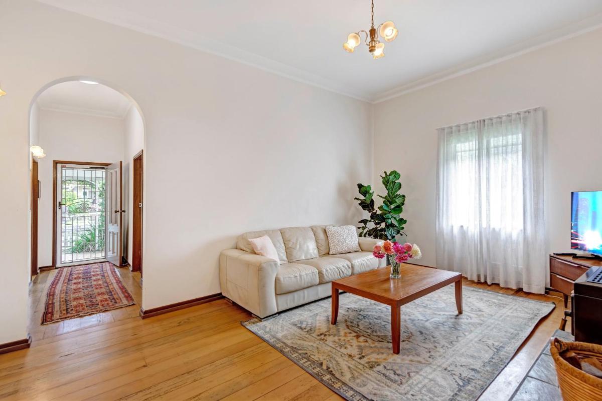 Divine Cottage - Main Street Bangalow
