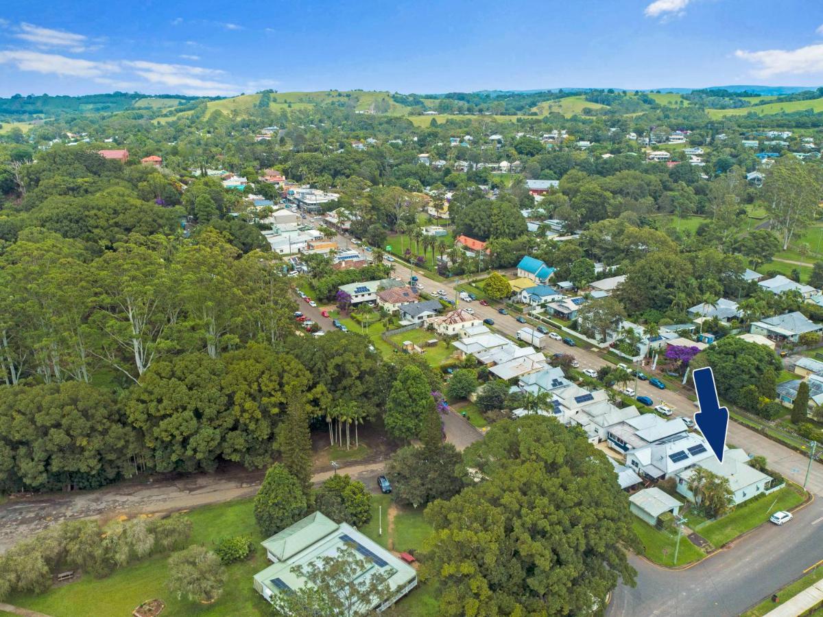 Divine Cottage - Main Street Bangalow