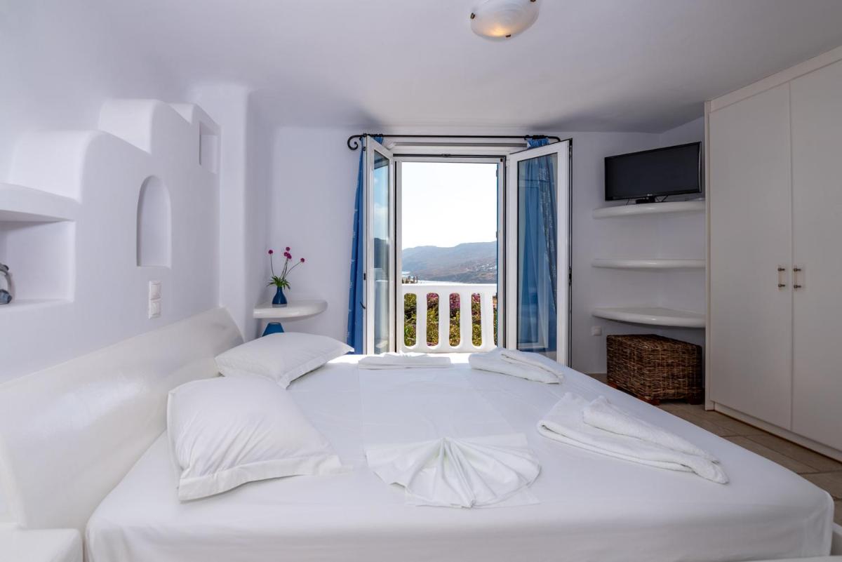 Mykonian Iros Suites & Villas