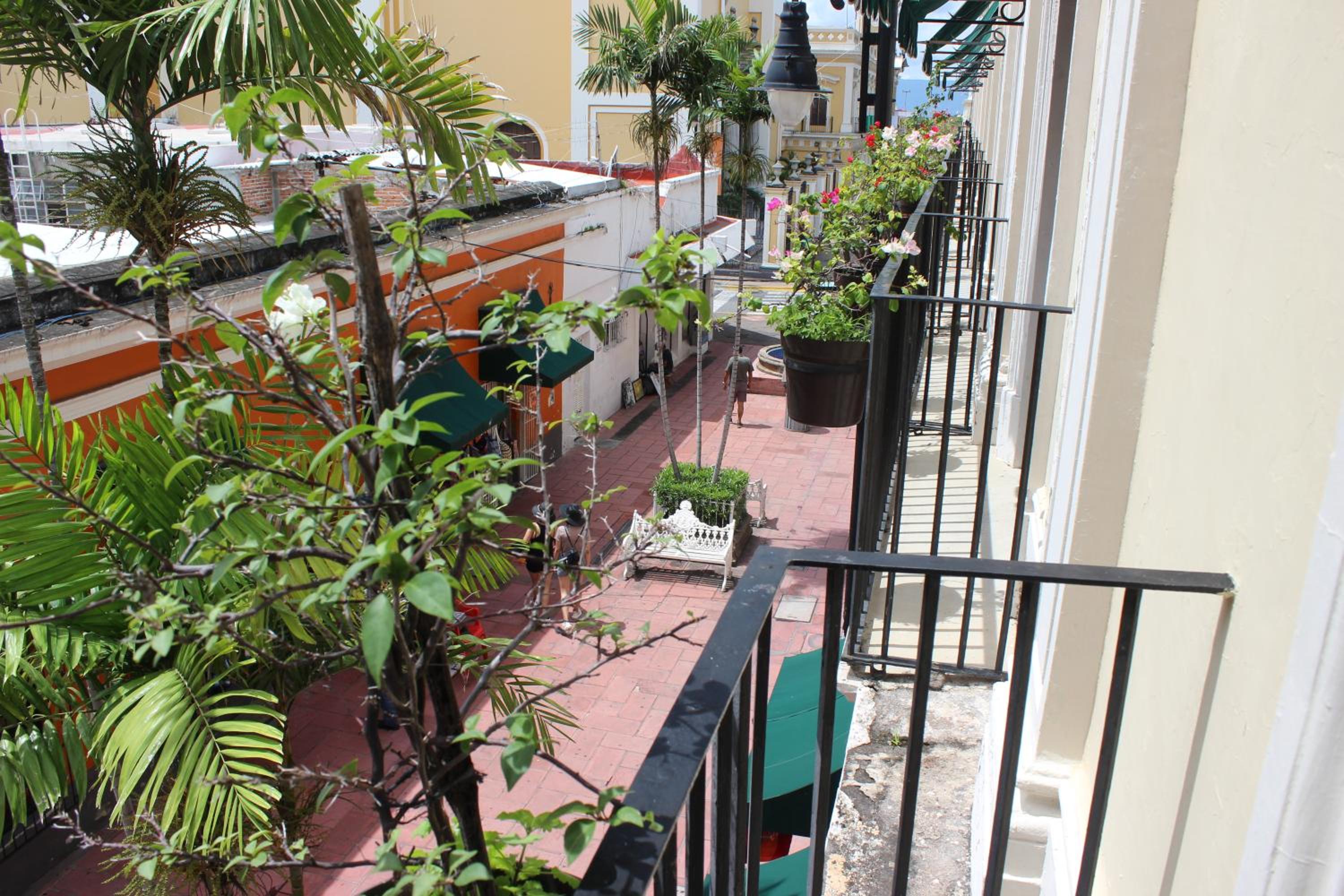 balcony