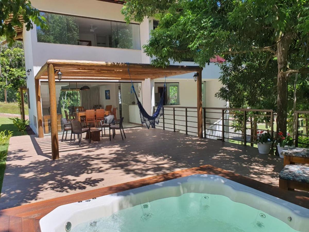 Casa 3 suítes Praia do Forte com jacuzzi