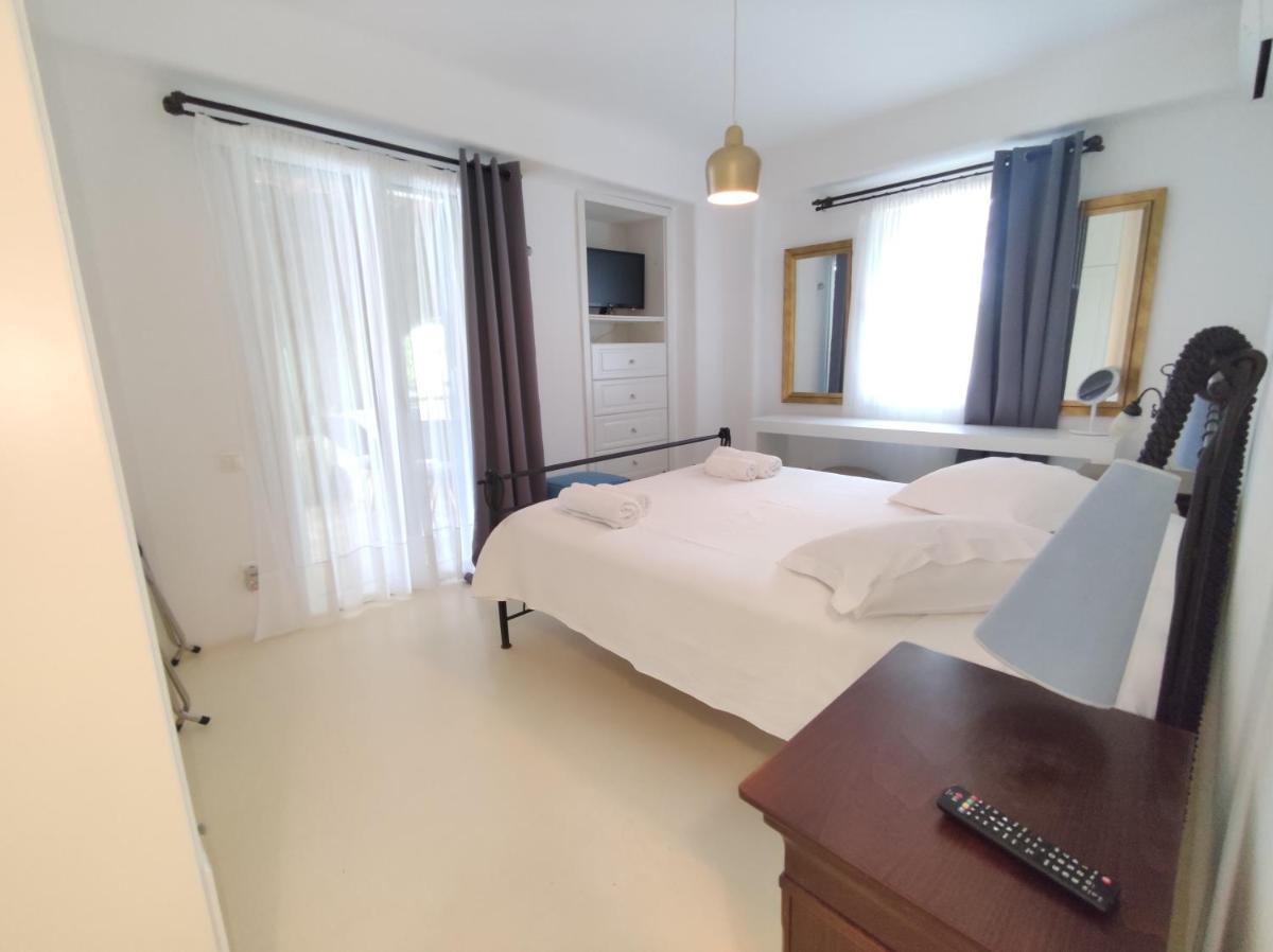 Mykonian Iros Suites & Villas