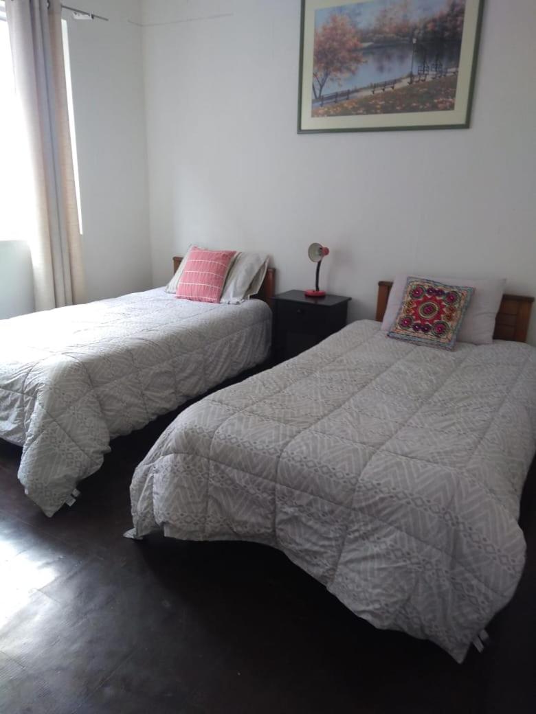 hostal mancora monjitas 755 — Santiago