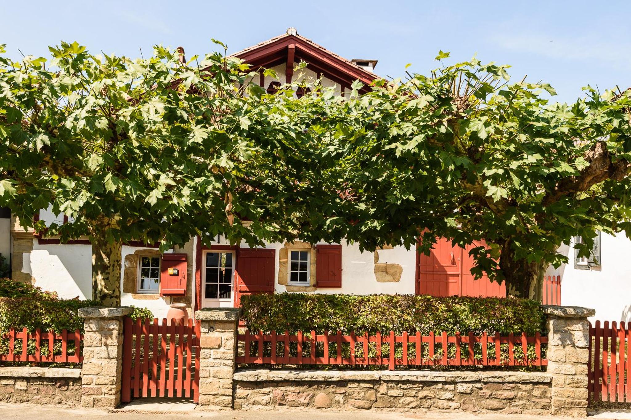 Maison Dominxenea view 3