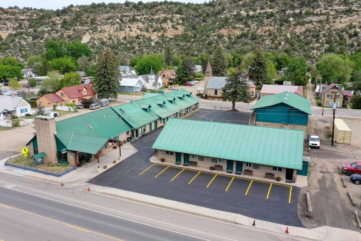 Dolores Mountain Inn