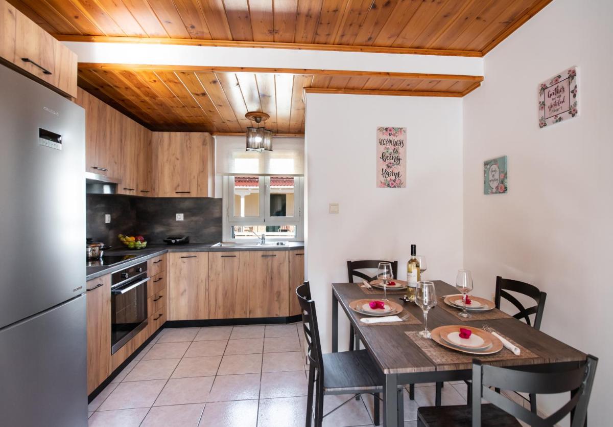 Melas Home photo 1