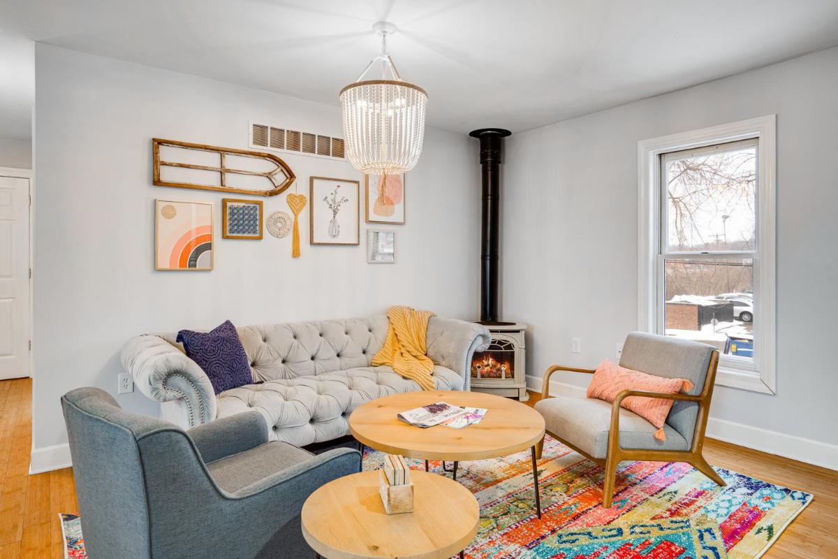 The Guest House - Carriage House