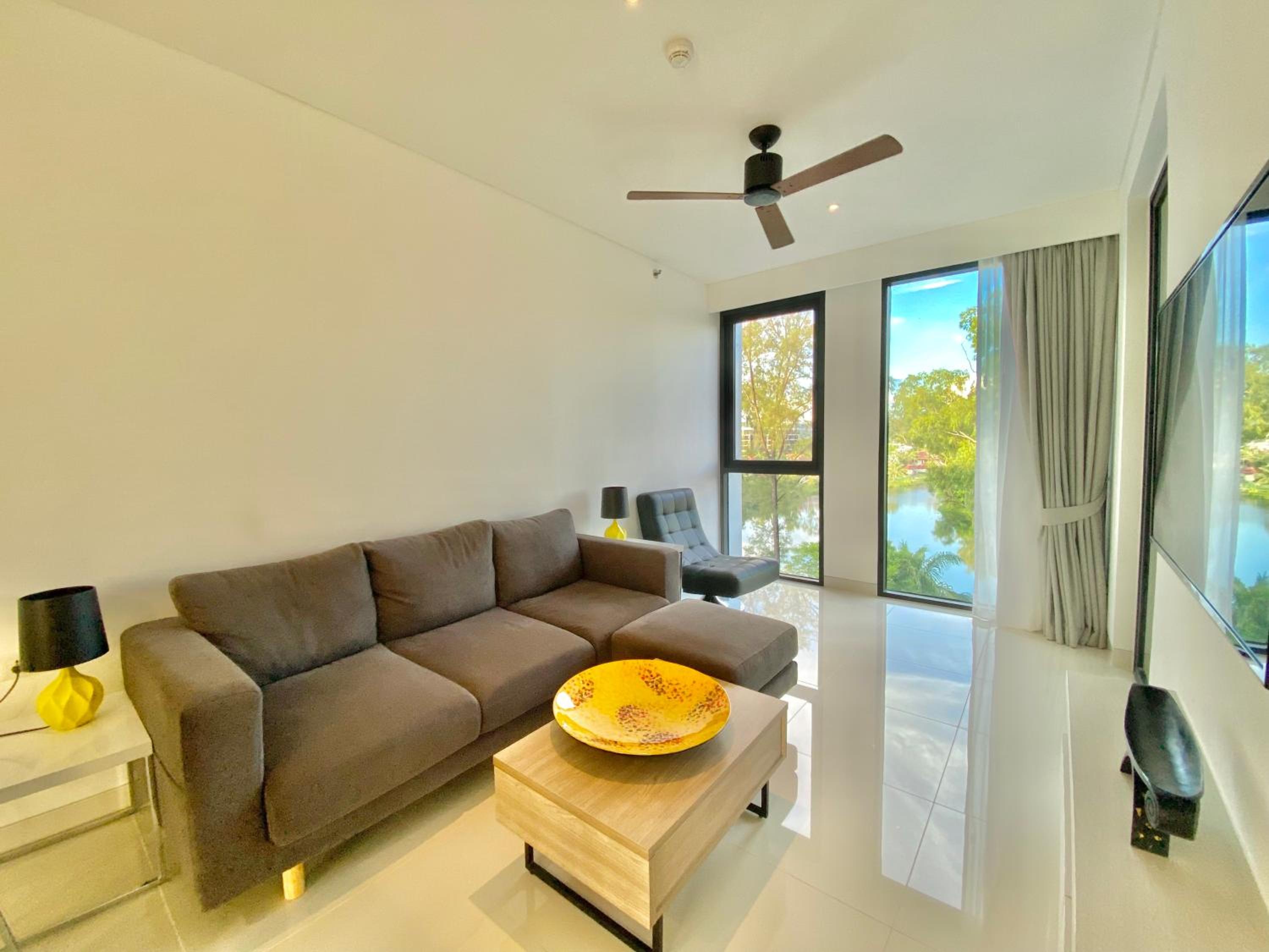 Laguna cassia residences