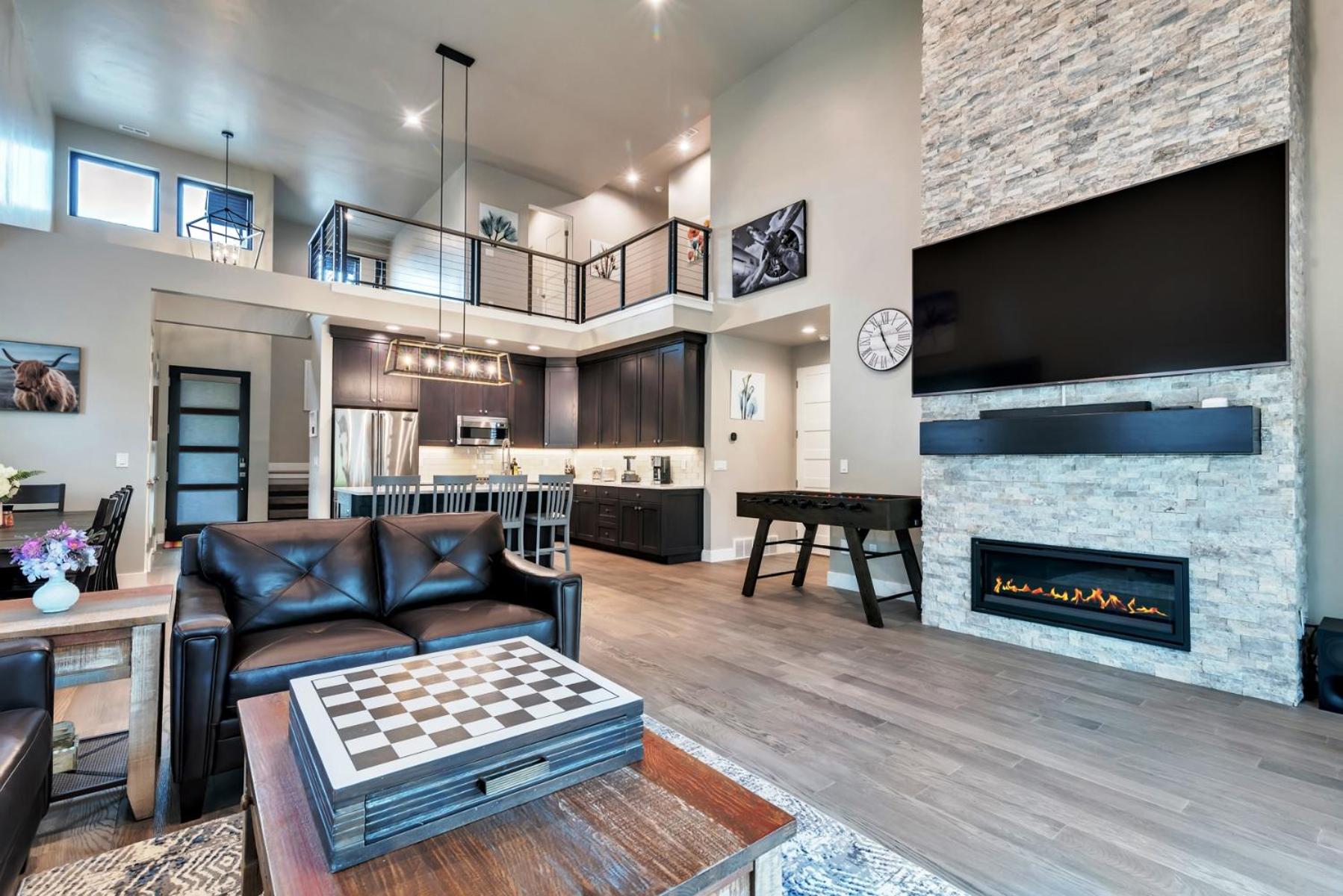 Luxury New Townhome Offers 4-Season Mountain Retreat in Heber City, US