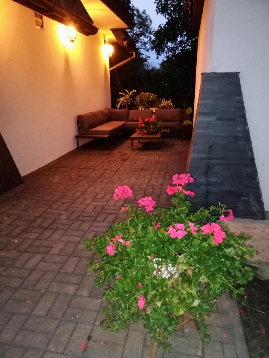 Photo 63