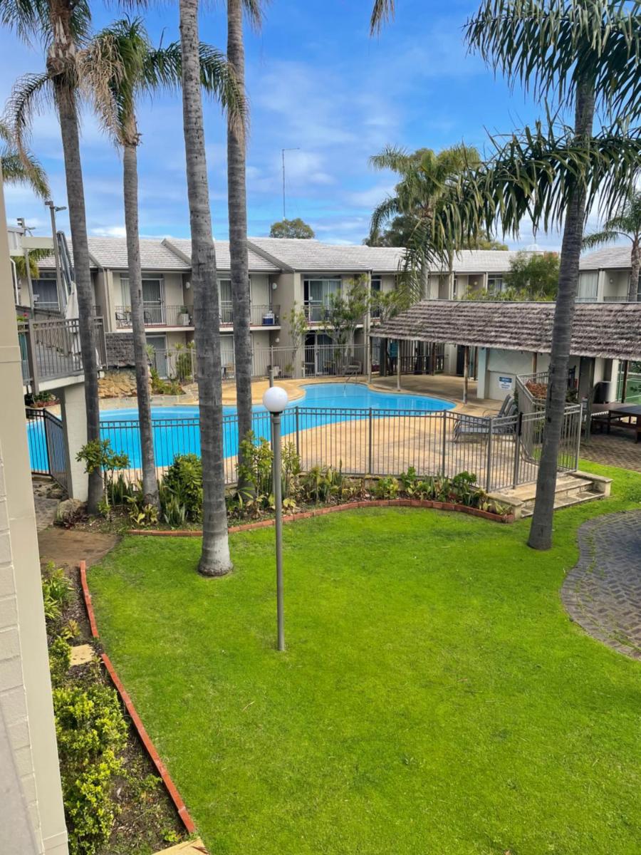Mandurah Apartments Sunsets view 3