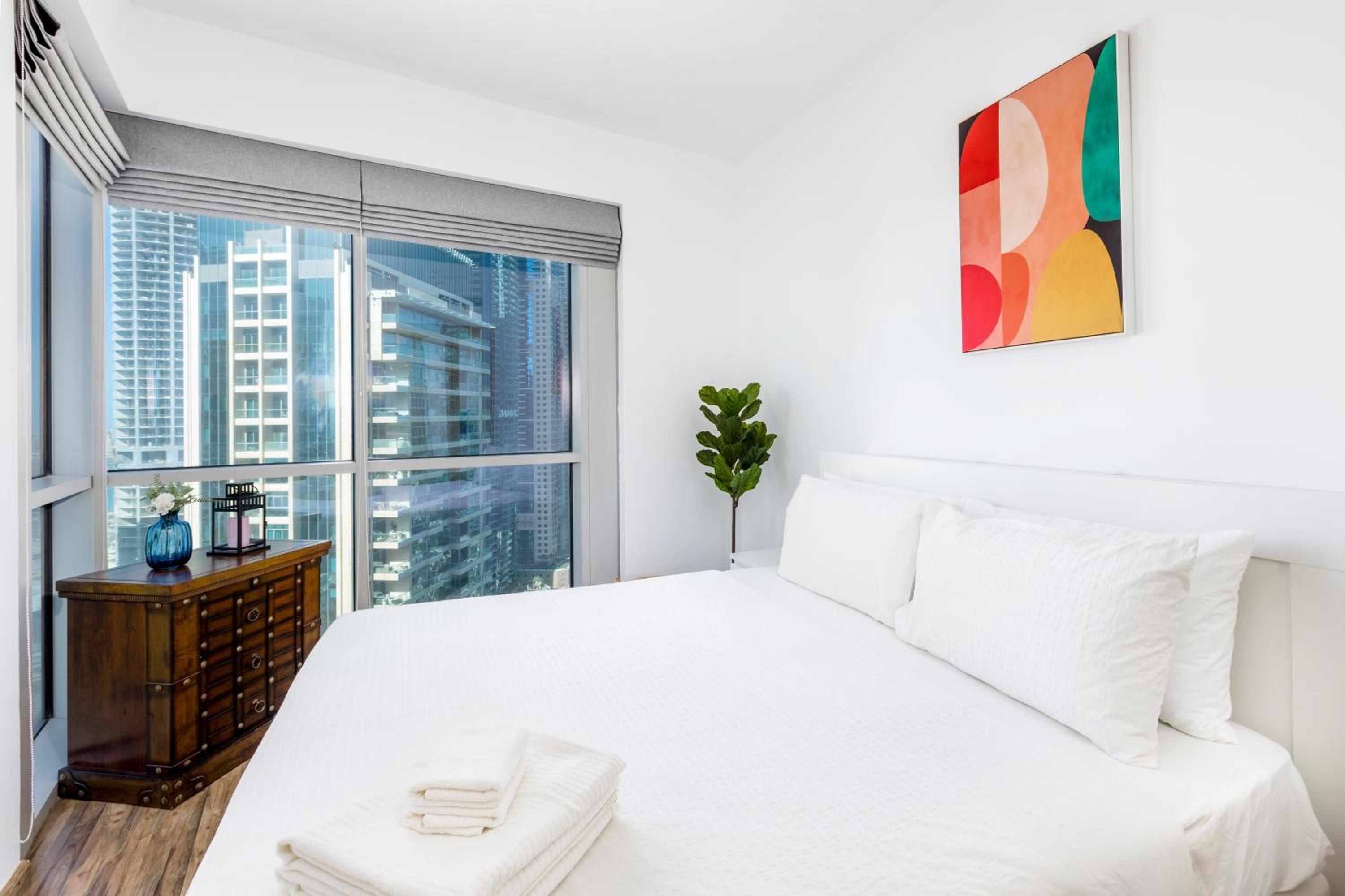 Dubai Marina Breathtaking views - Spacious 3BR