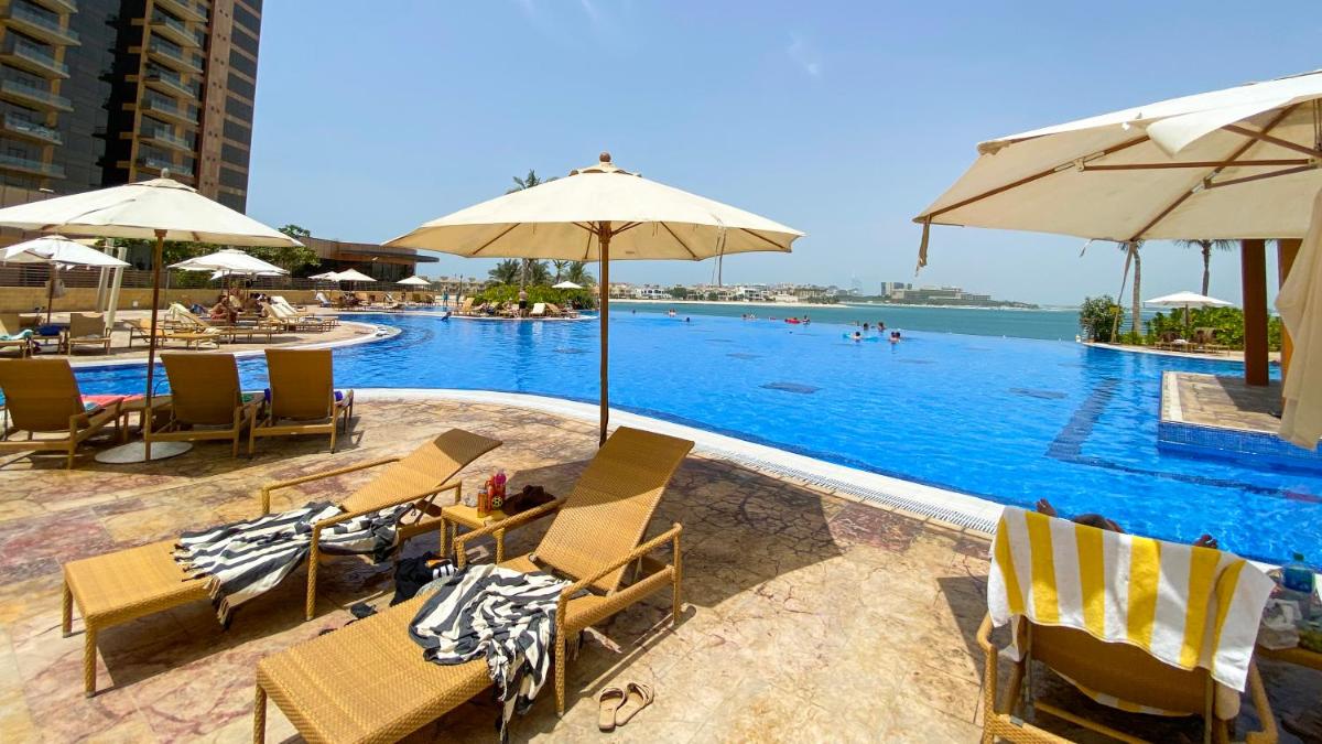Modern beachfront 1BR apartment - Tiara Residence
