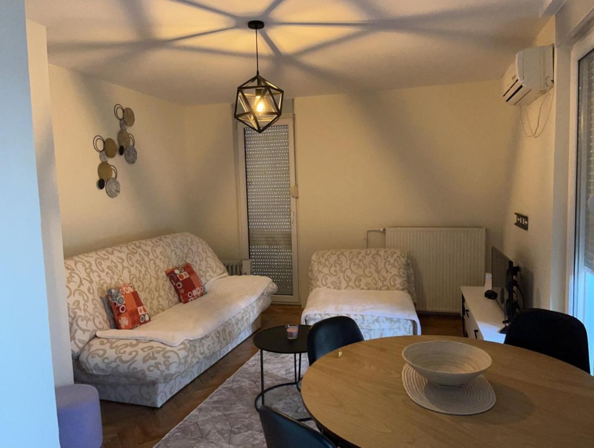 Apartment I&V