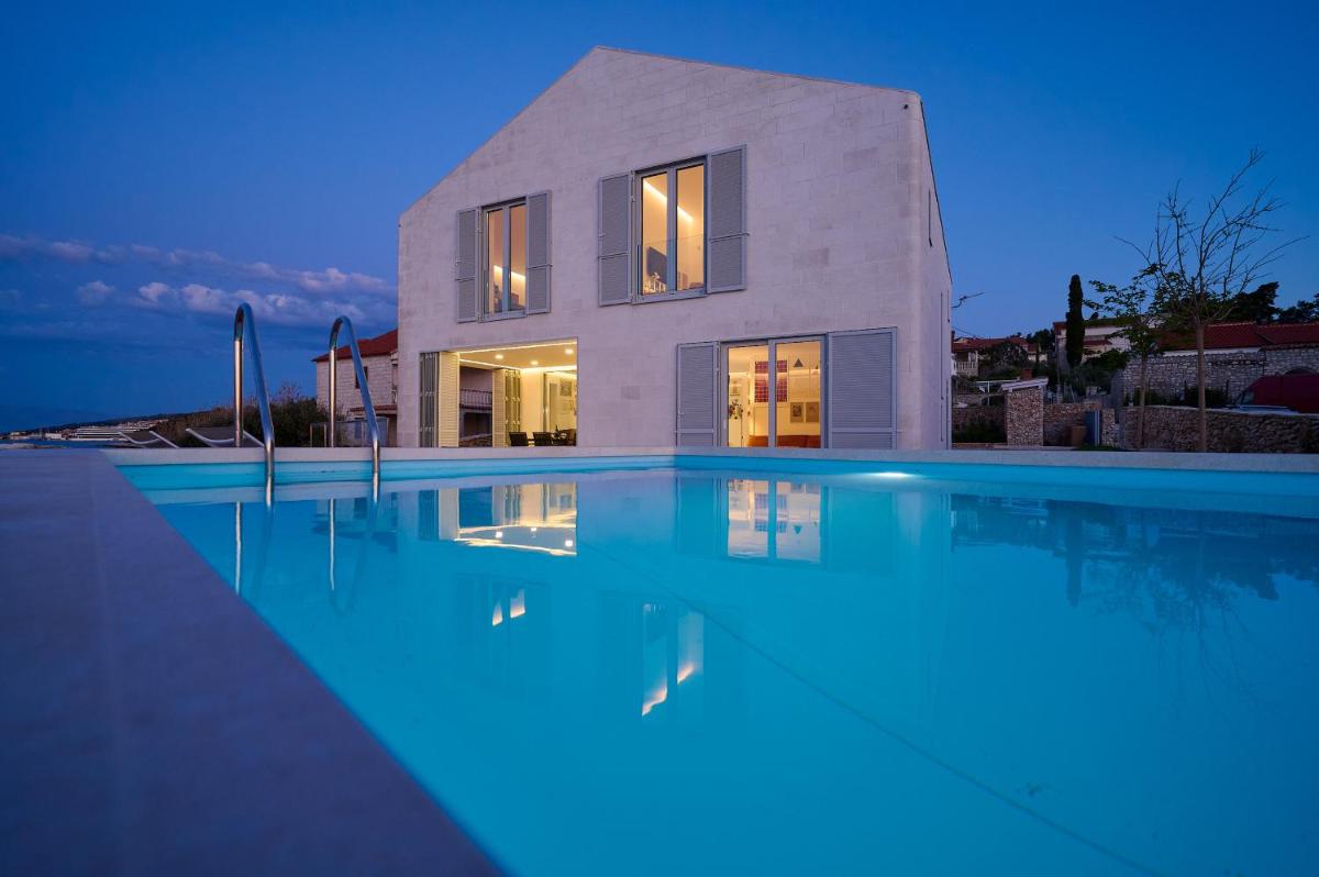 Casa Familija