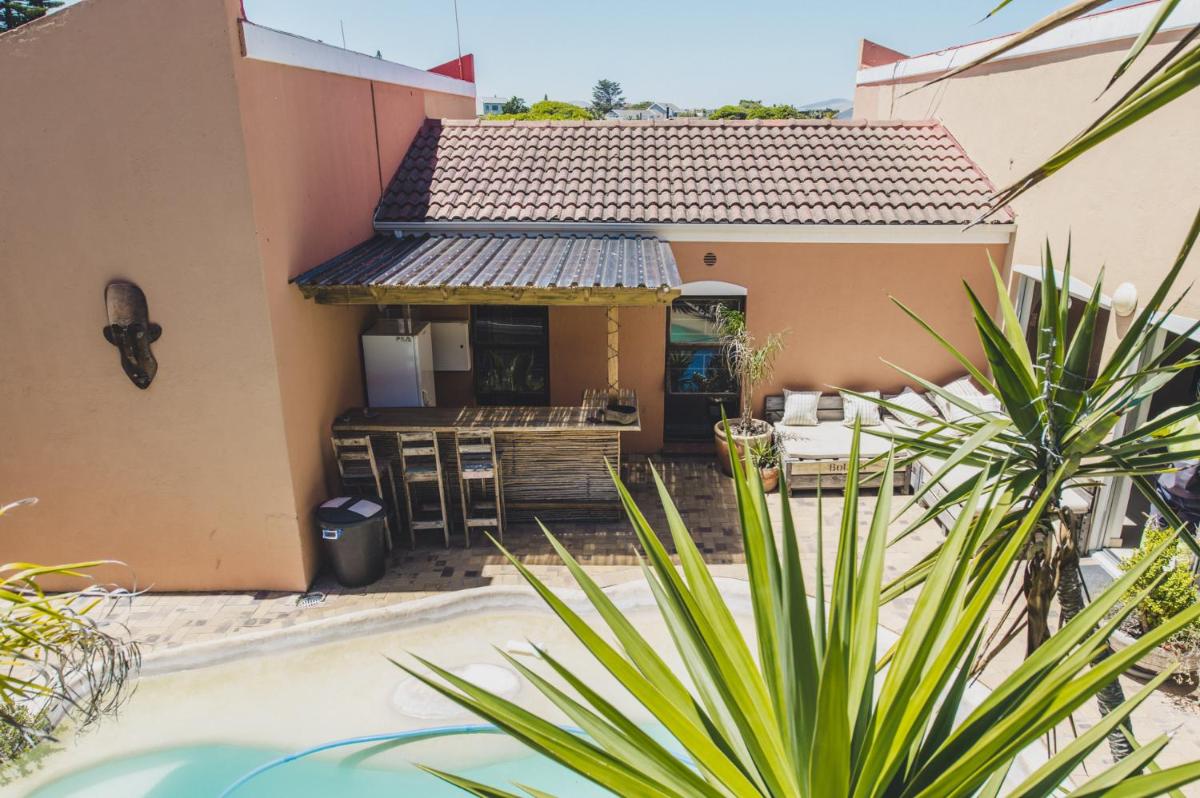 Cape Town Surf Hostel & Lodge