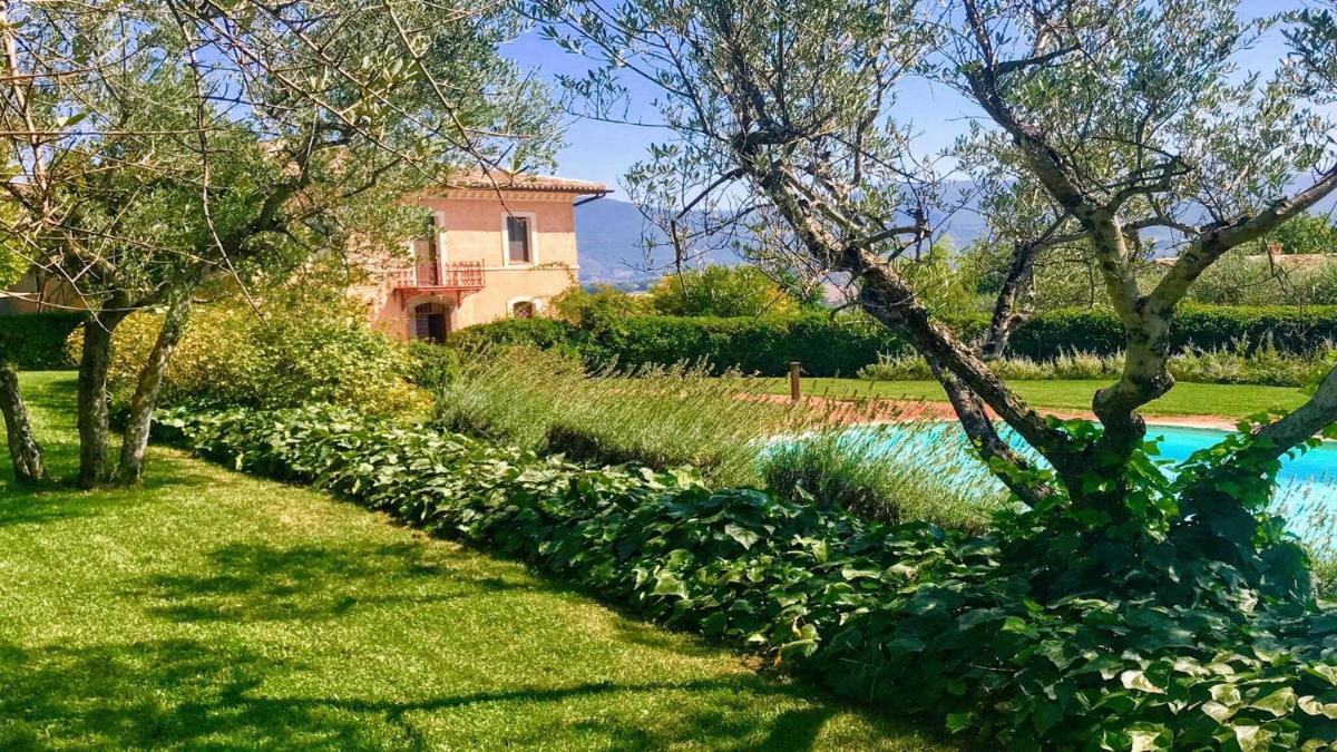 Pool Villa Yoga studio Spoleto Tranquilla - A sanctuary of dreams and peace