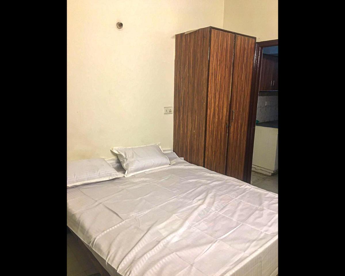 Gurgaon Vacations - Malik Guest House By WB Inn - Property Image 7