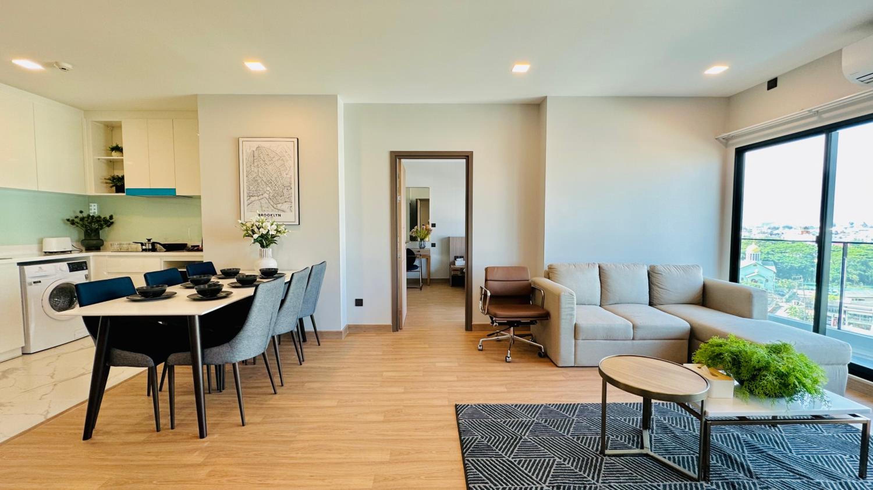Astra Sky River Luxury Cozy Three-Bedroom Family Mountain View Room