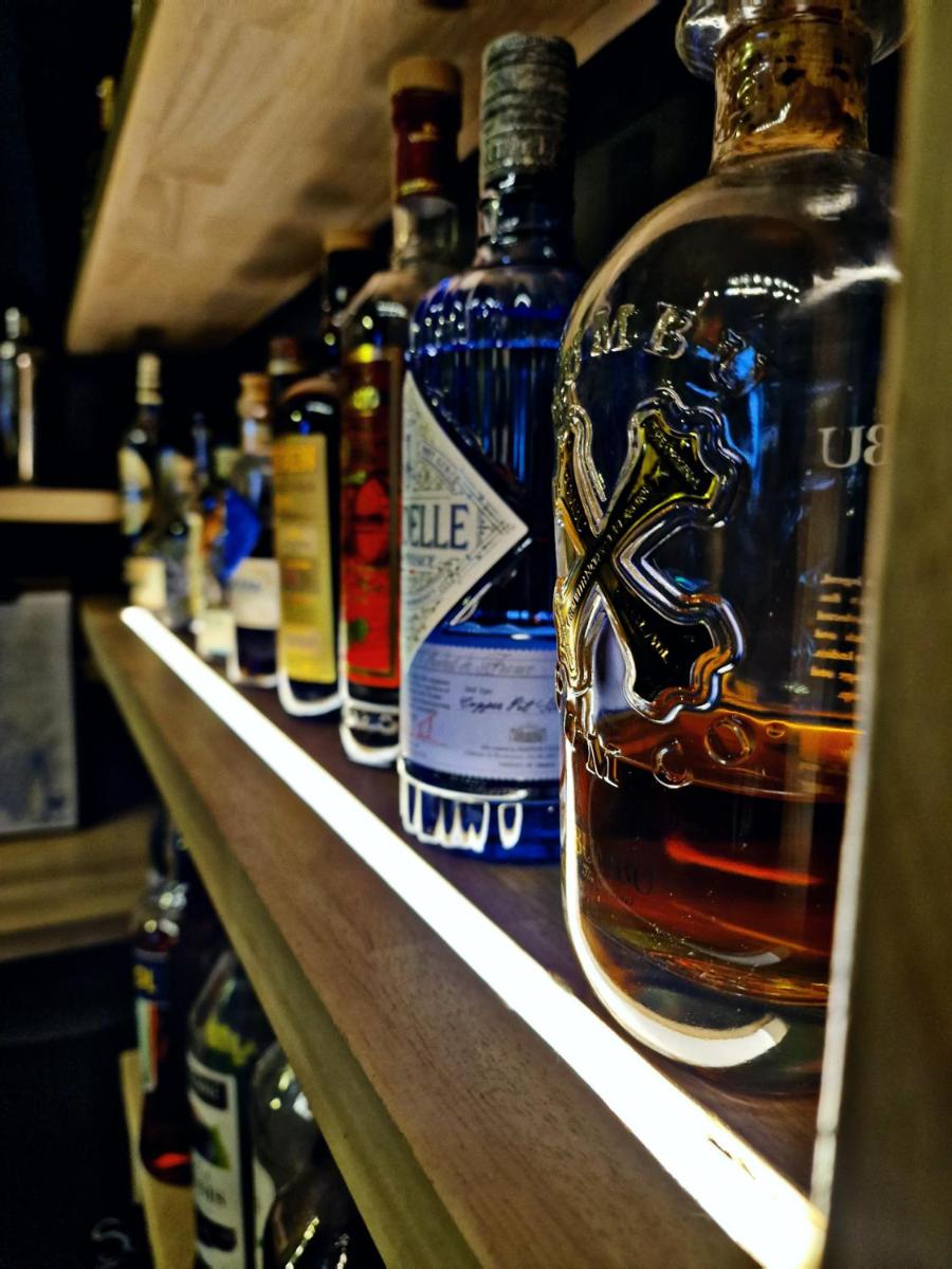 bar