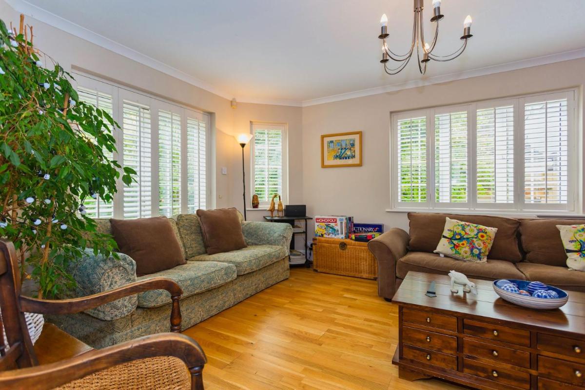 CROYDE OCEAN VILLA 4 Bedrooms