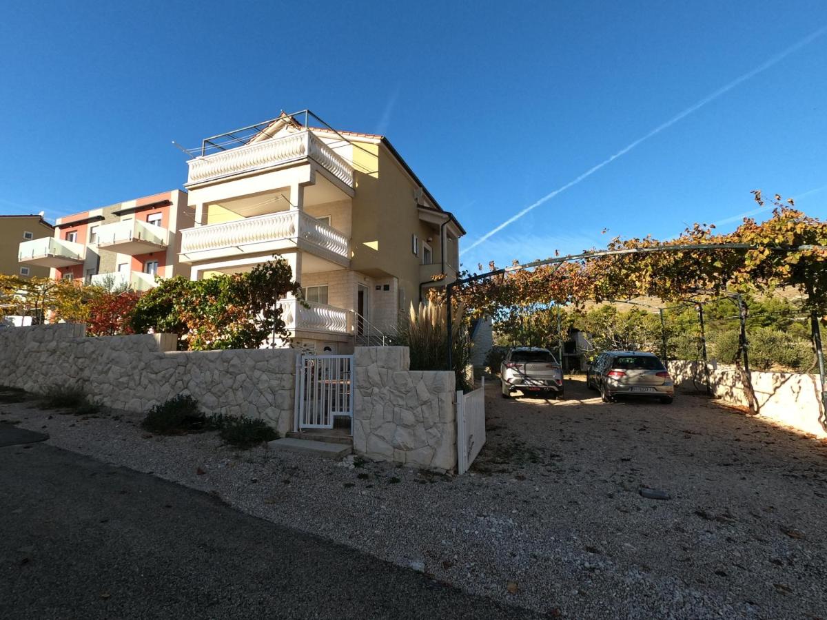 Apartments Ćosic
