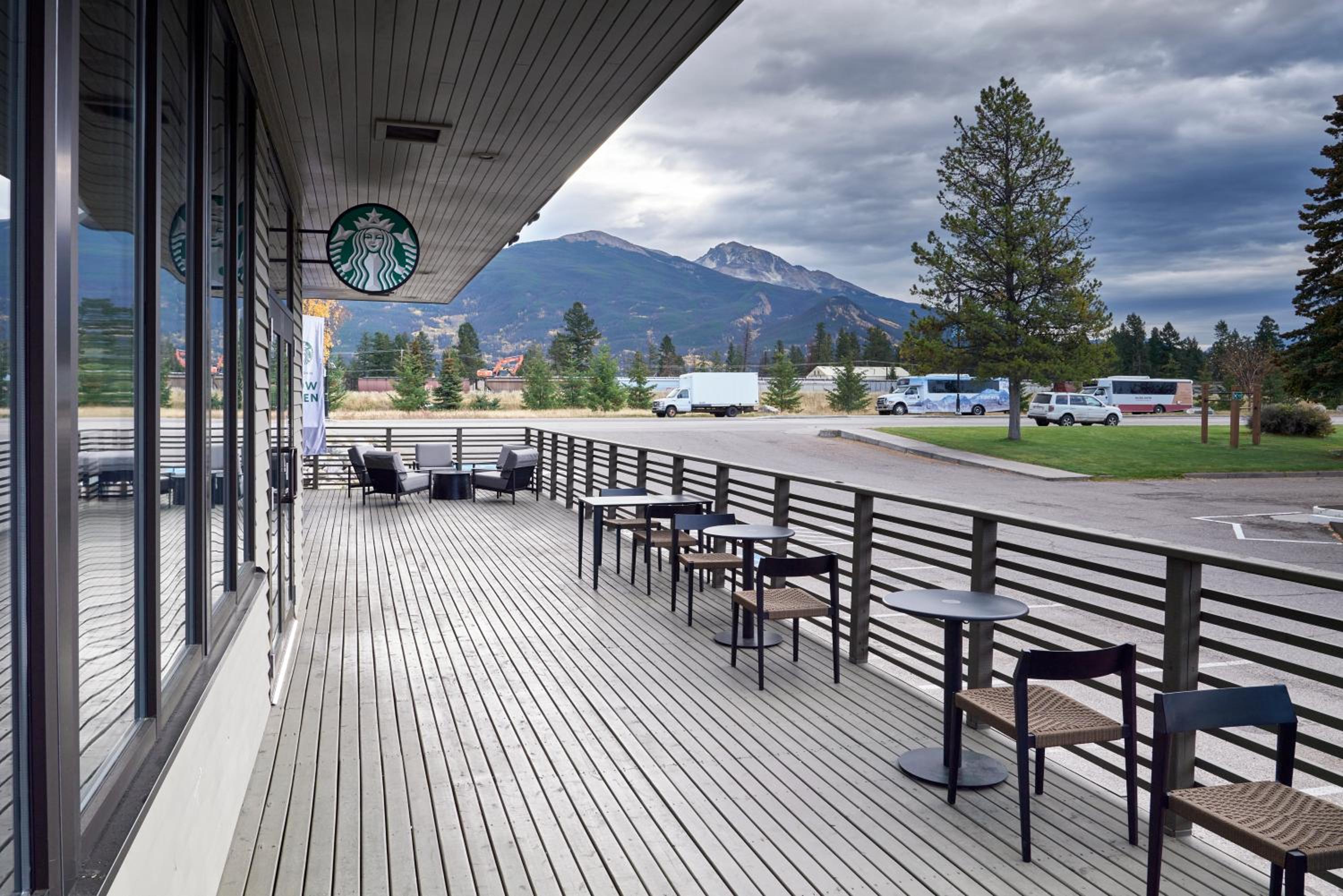 Jasper Vacations - Marmot Lodge Jasper - Property Image 9