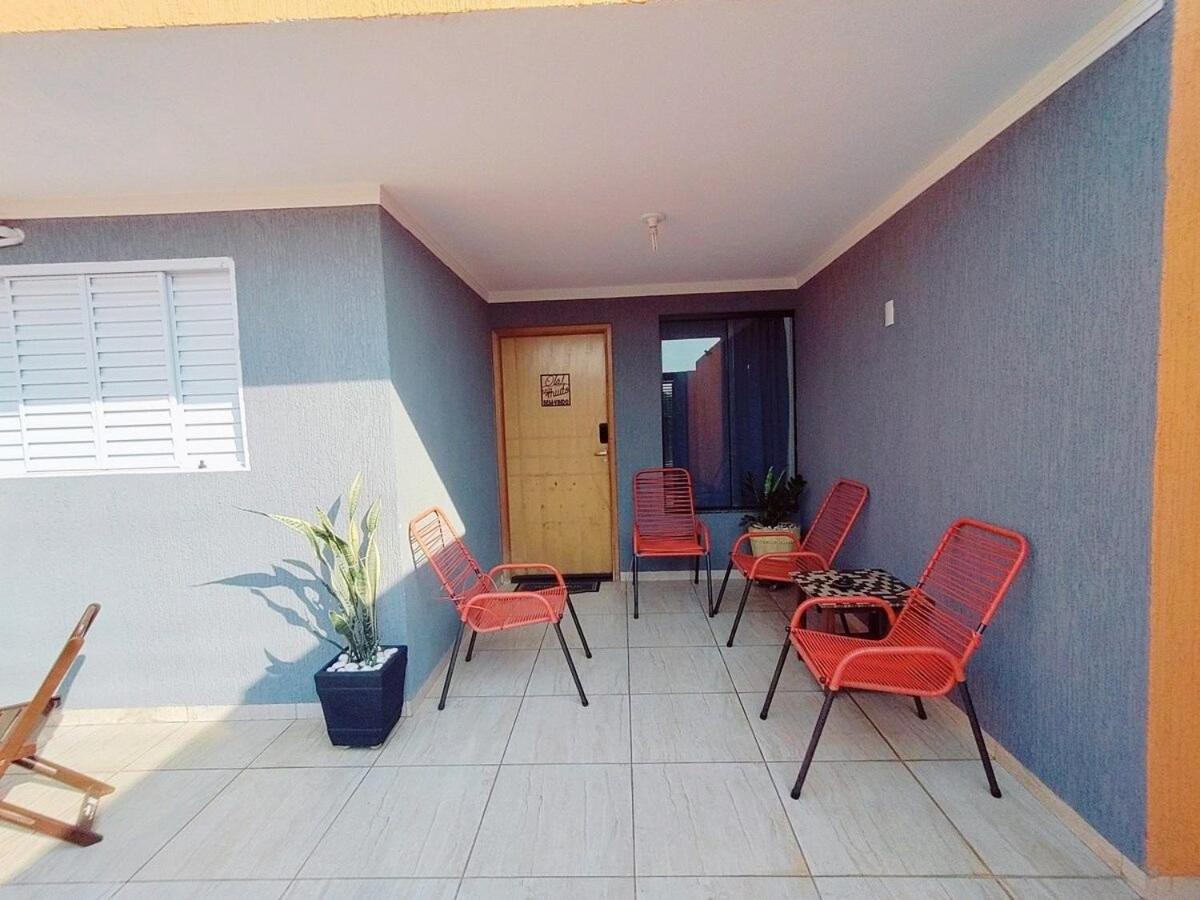 casa completa, 2 quartos com ar-condicionado, no centro hoteleiro