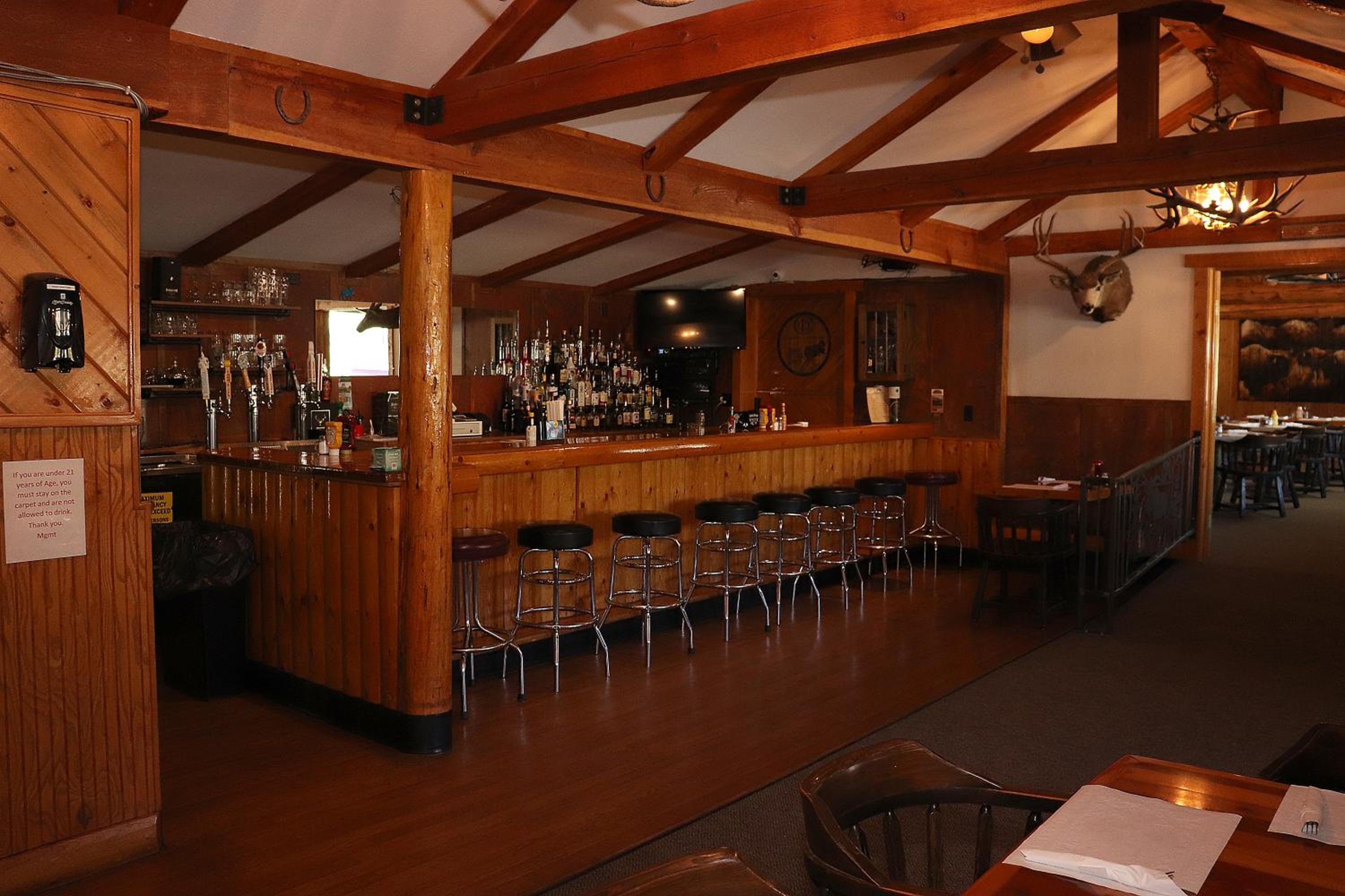 bar