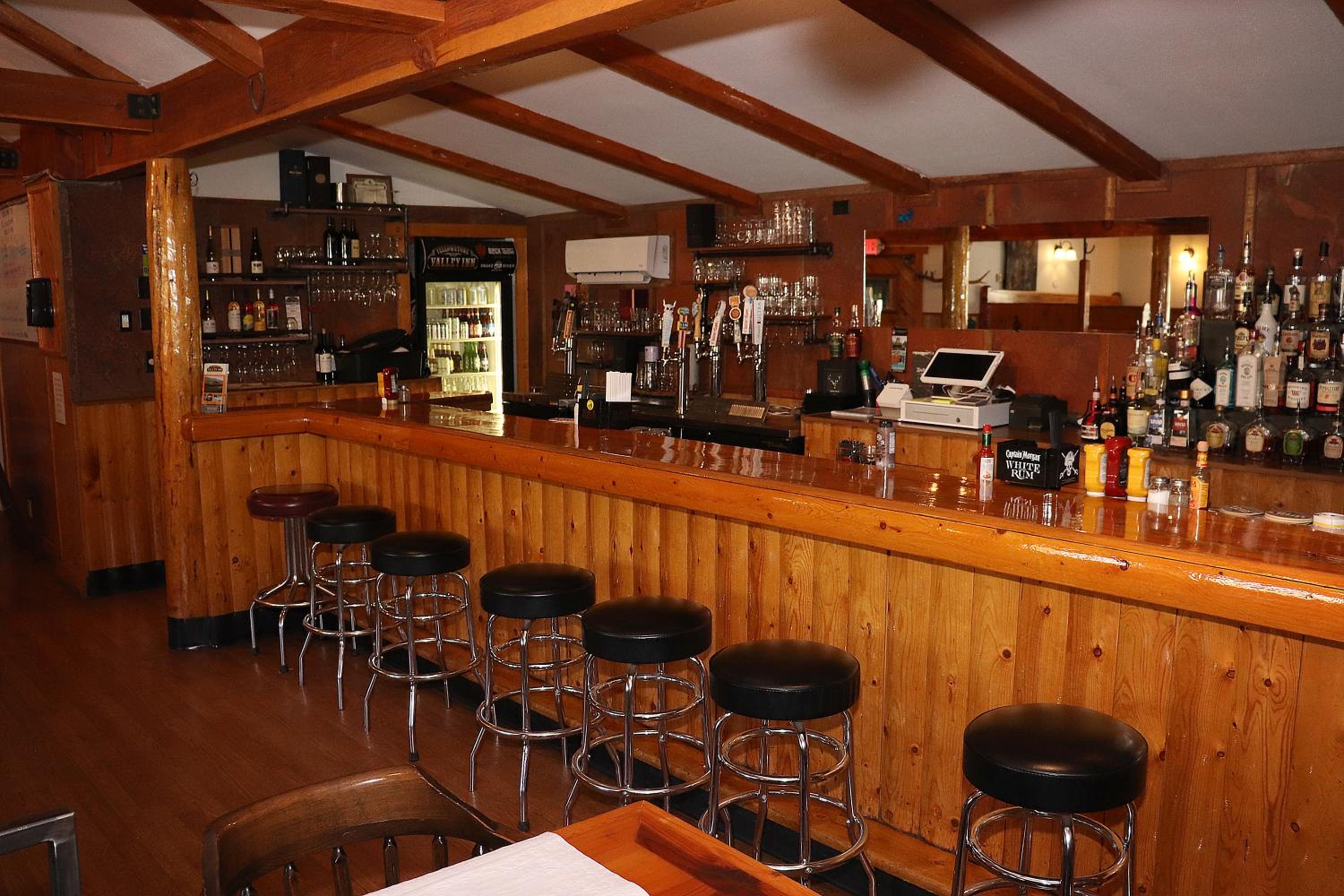 bar