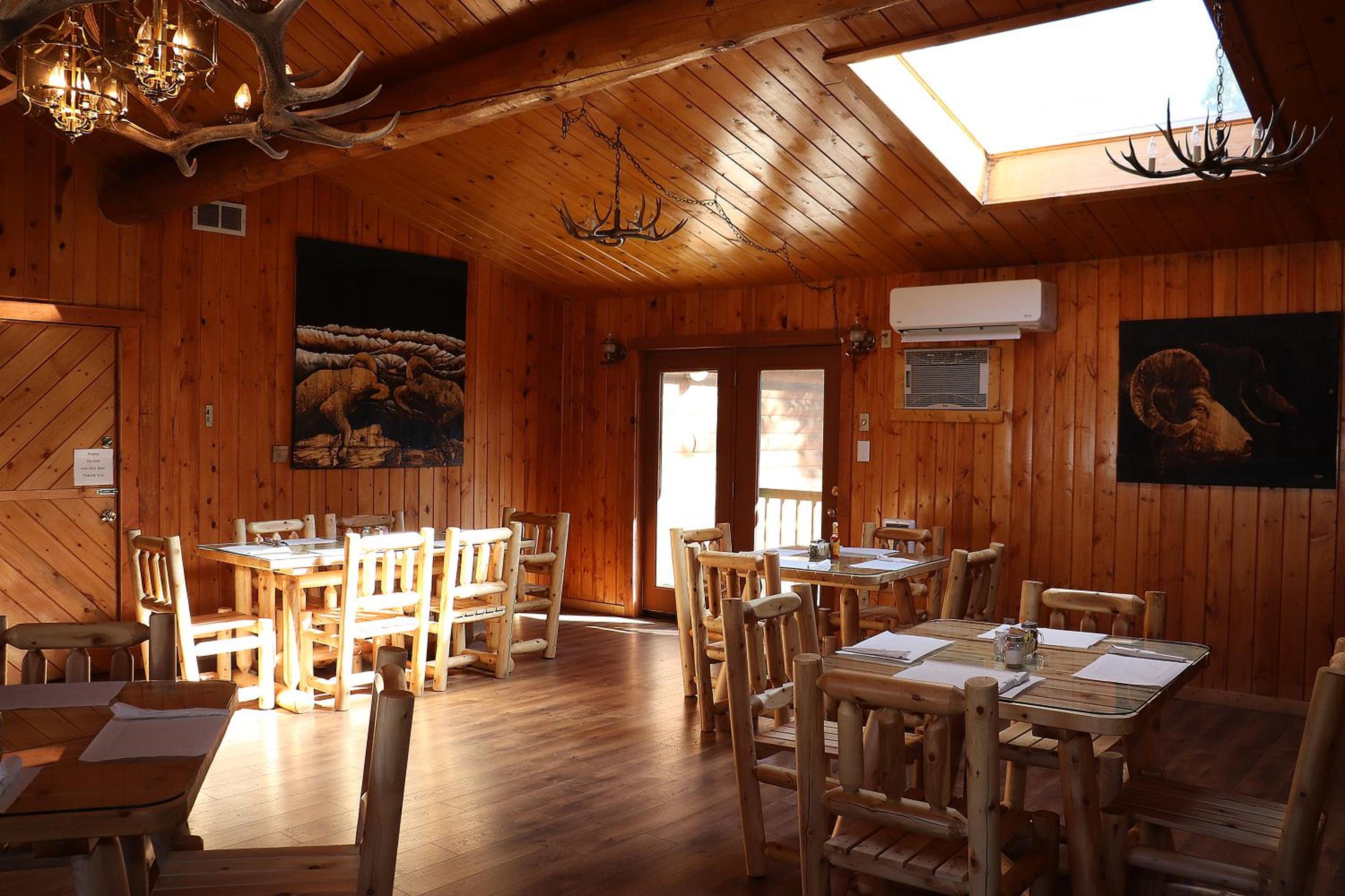 restaurant