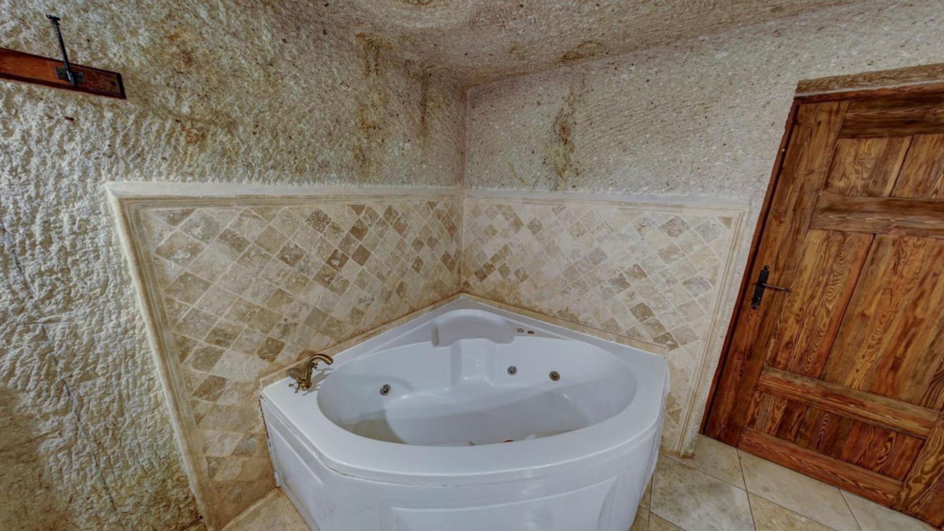 Elegance Cave Suites & Restaurant - Image 64