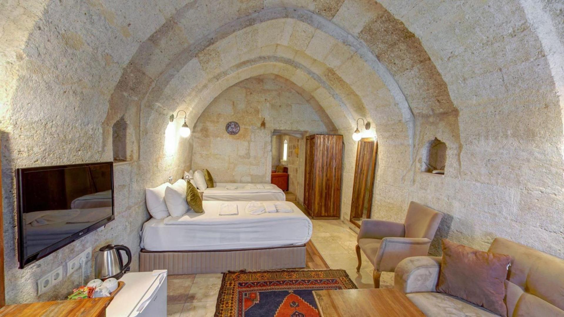 Elegance Cave Suites & Restaurant - Image 117