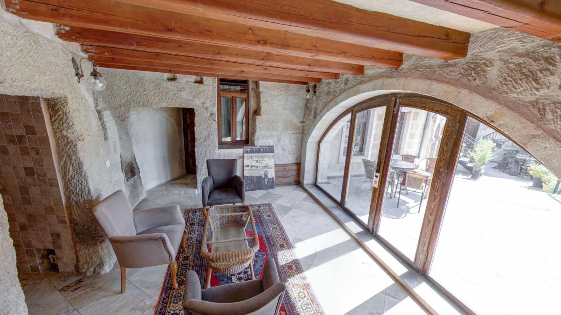 Elegance Cave Suites & Restaurant - Image 55