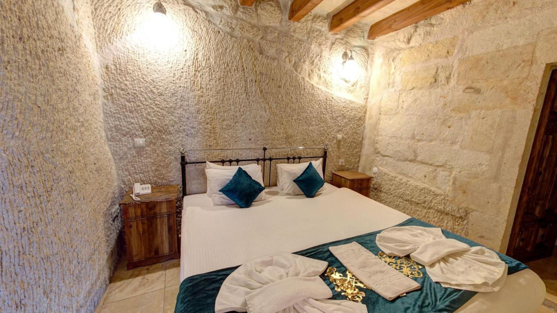 Elegance Cave Suites & Restaurant - Image 116