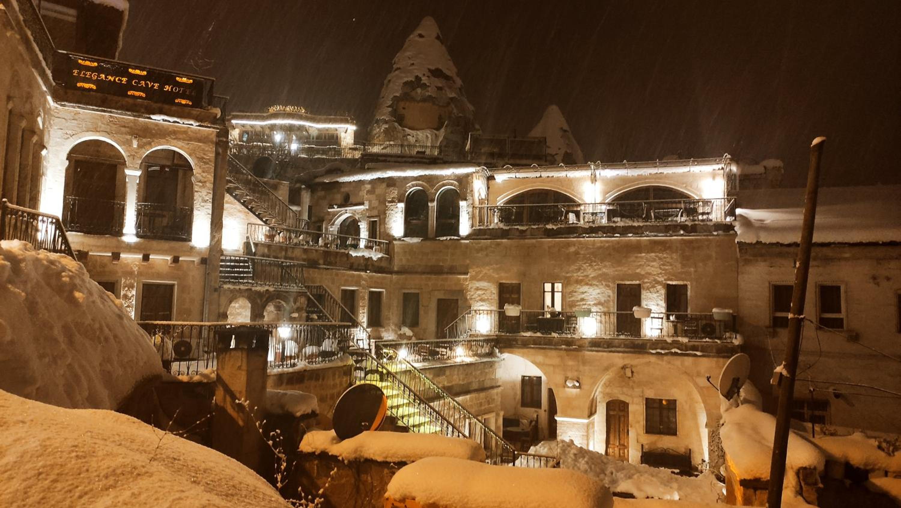 Elegance Cave Suites & Restaurant - Image 111