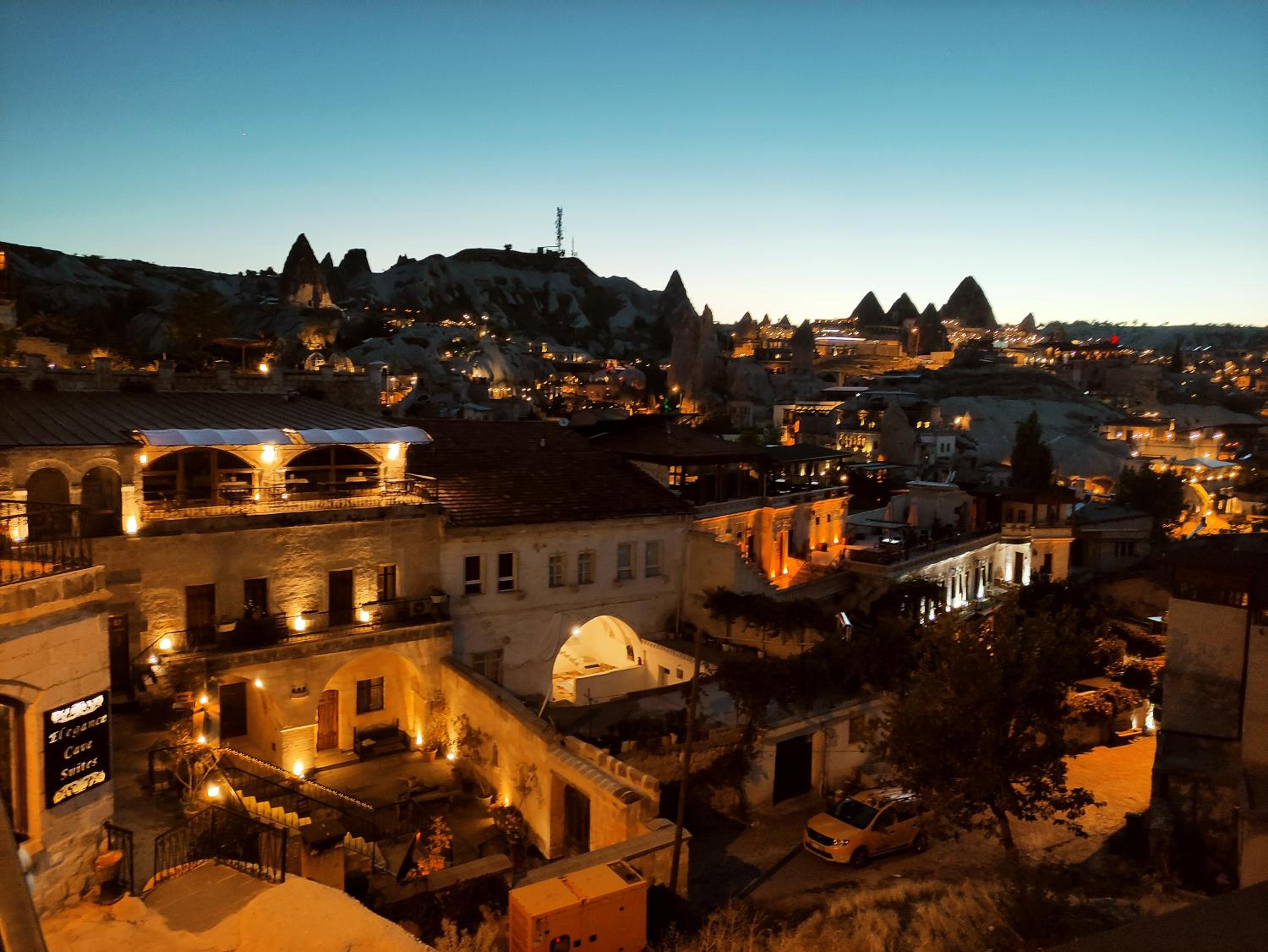 Elegance Cave Suites & Restaurant - Image 83