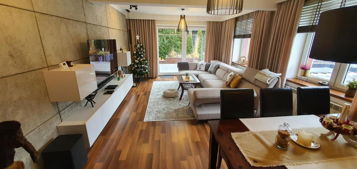 APARTAMENT POD ŚLIWKAMI