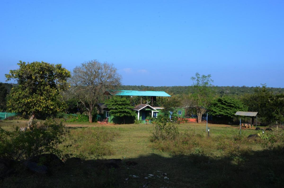 AARRAAMS Farms & Resorts