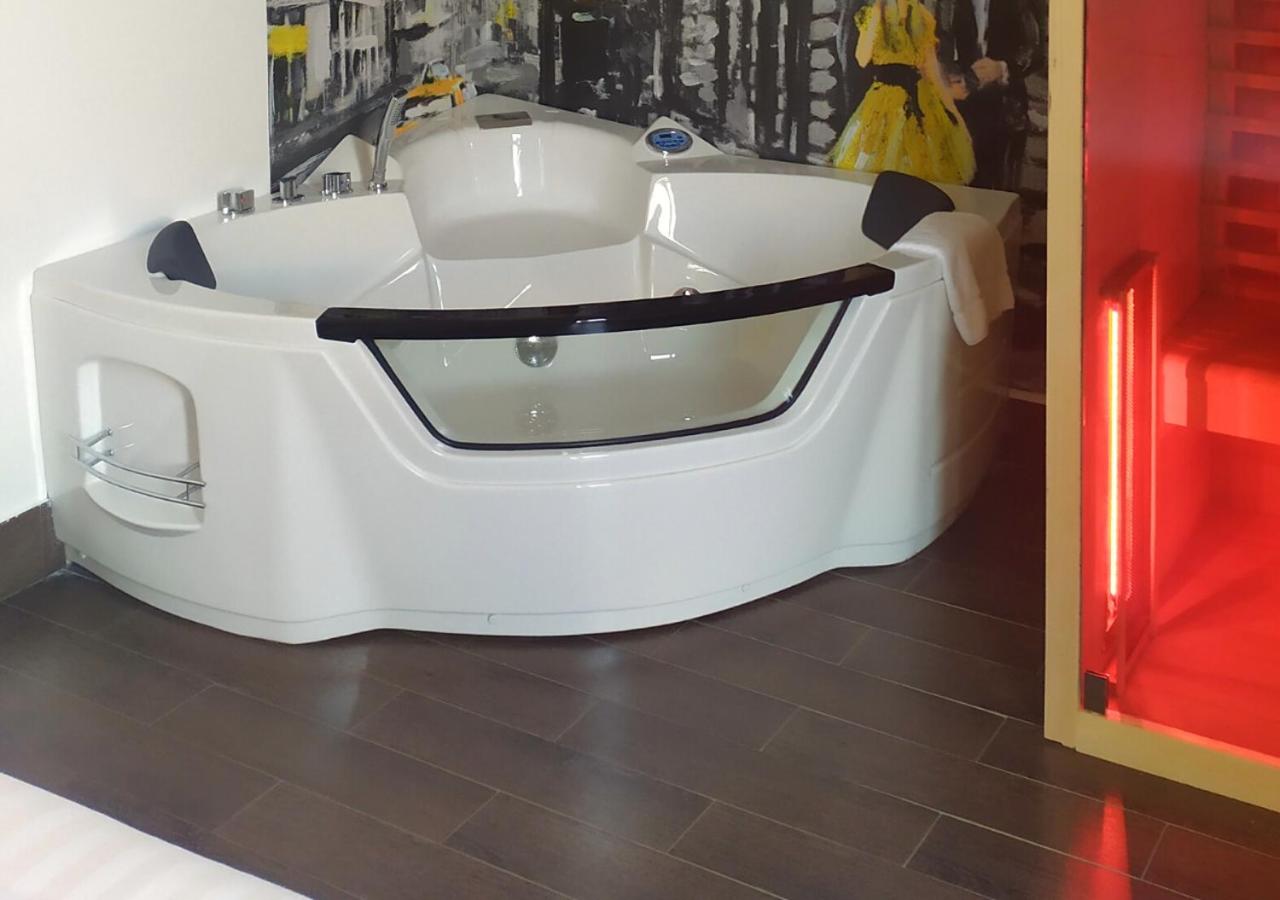 Jacuzzi