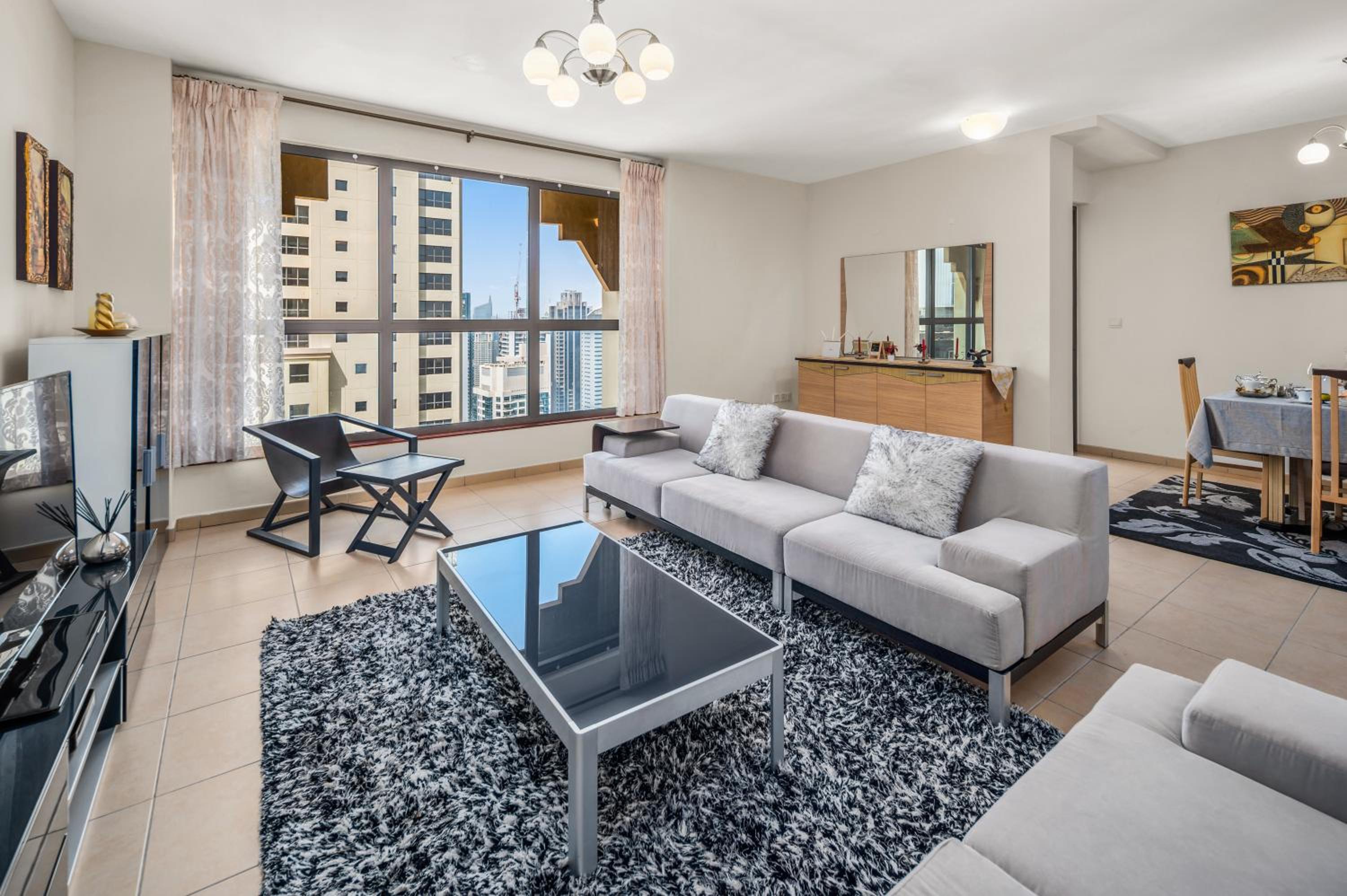 Lovely 2-bed condo in JBR - 5 mins from beach - Palm View!