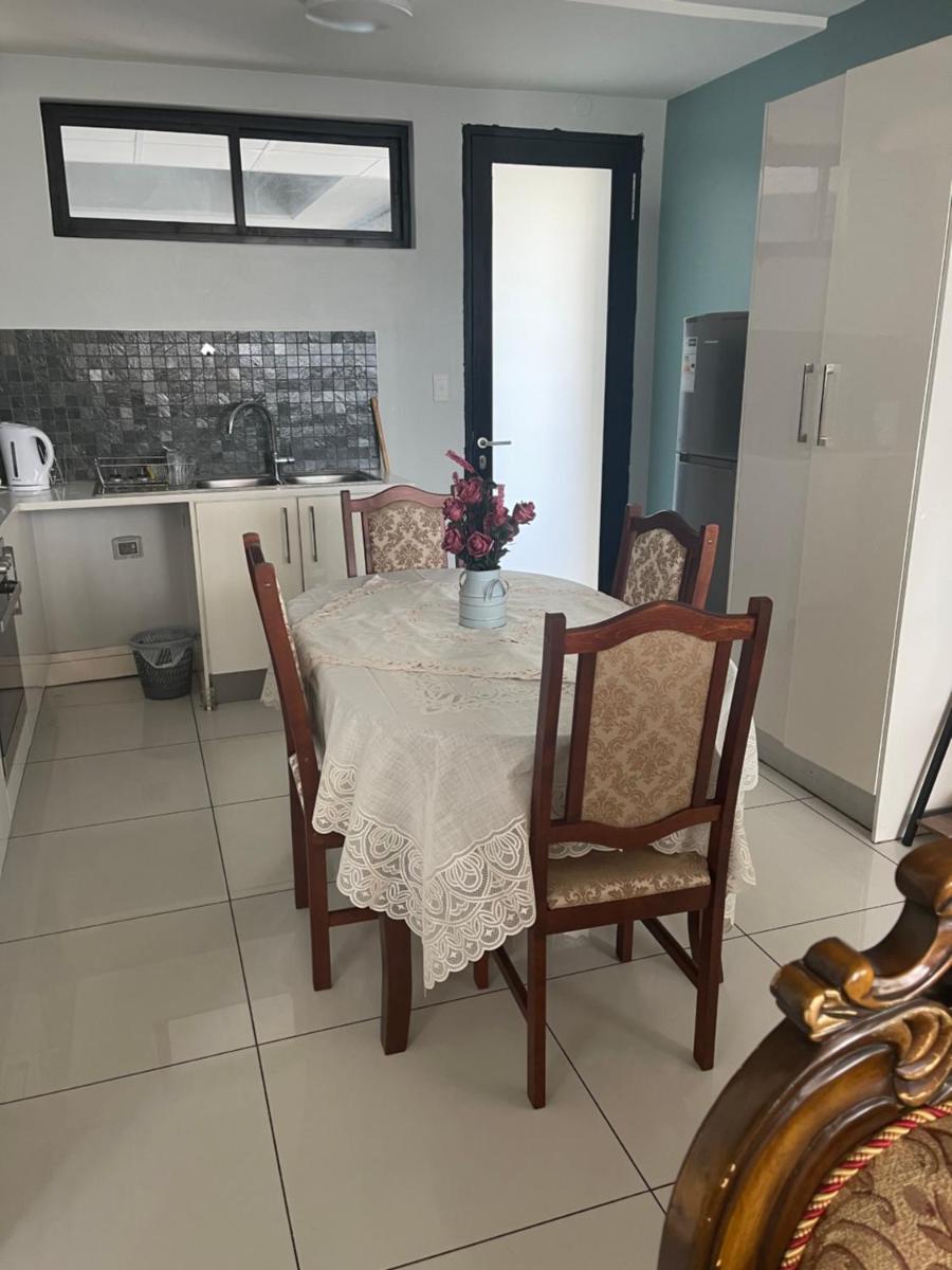 UNIT 26 @ 77 on Independence view 4
